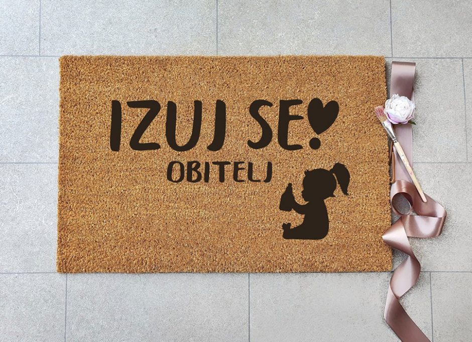 Otirač – Izuj se beba curica prezime